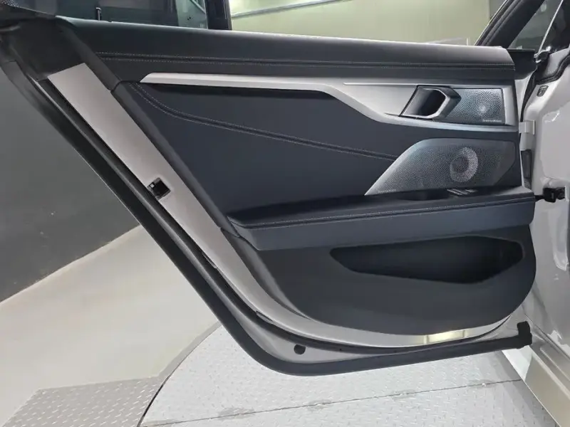 2023 BMW 8 серии с пробегом 26 522 км