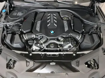 2025 BMW 8 серии с пробегом 22 621 км