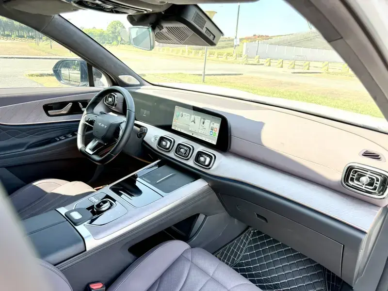2025 Chery Tiggo 9 с пробегом 8 800 км