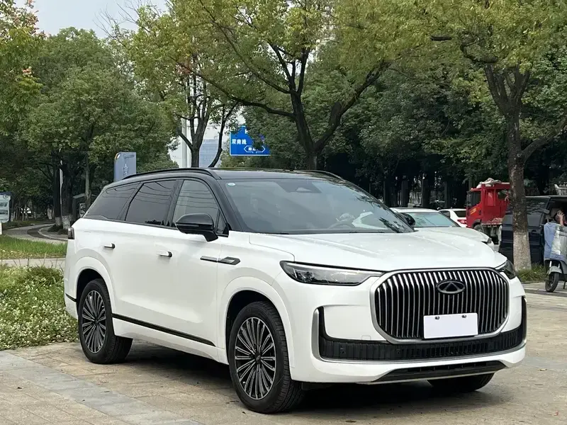 2025 Chery Tiggo 9 с пробегом 10 000 км