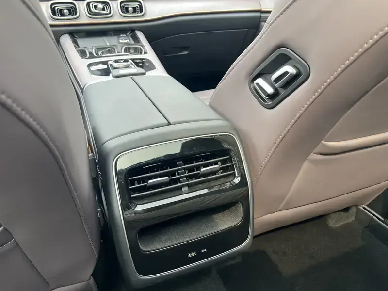 2025 Chery Tiggo 9 с пробегом 10 000 км