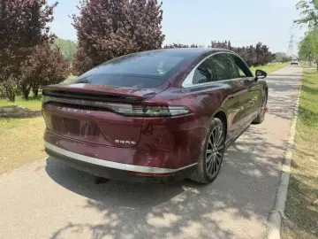 2025 Chery Fulwin A9L с пробегом 10 000 км