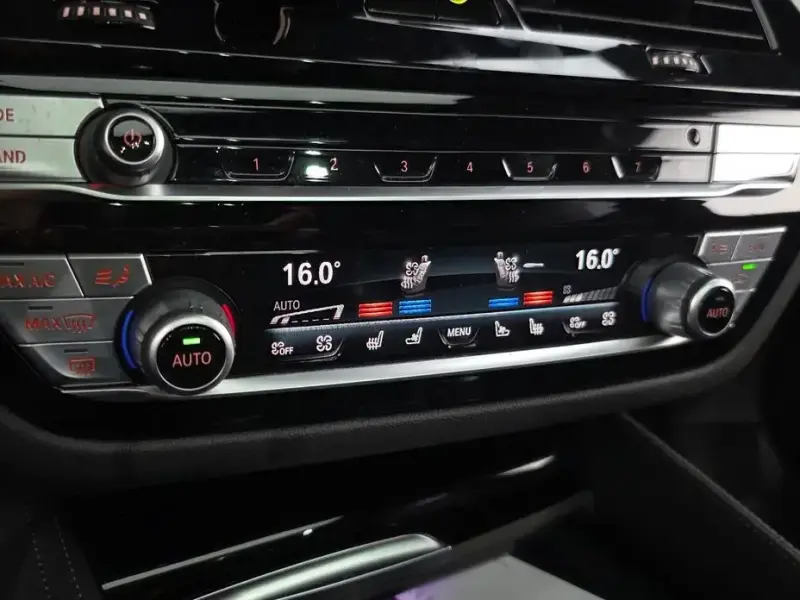 2021 BMW 6 серии с пробегом 93 456 км