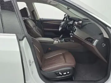 2022 BMW 6 серии с пробегом 64 175 км