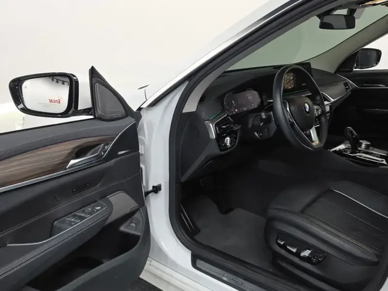 2023 BMW 6 серии с пробегом 15 030 км