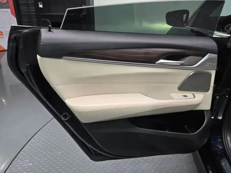 2021 BMW 6 серии с пробегом 63 203 км
