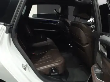 2021 BMW 6 серии с пробегом 90 834 км
