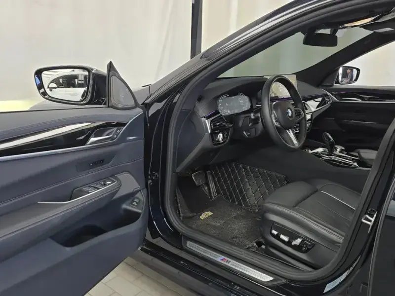2023 BMW 6 серии с пробегом 29 699 км