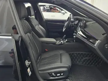 2023 BMW 6 серии с пробегом 29 699 км