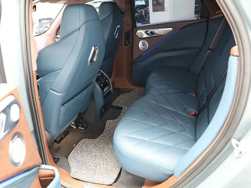 2023 BMW XM с пробегом 69 364 км