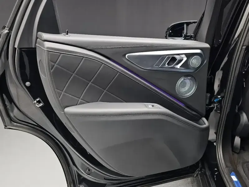2023 BMW XM с пробегом 28 313 км