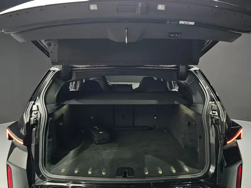 2023 BMW XM с пробегом 28 313 км