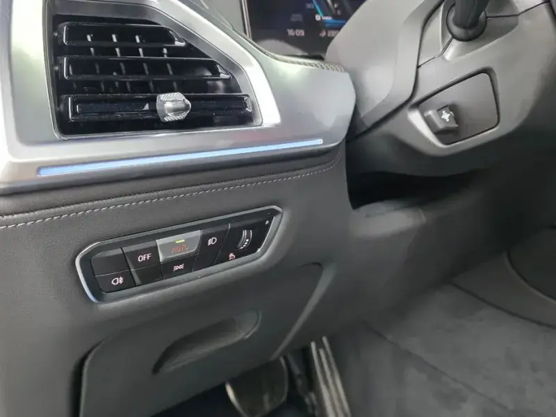 2023 BMW XM с пробегом 2 836 км