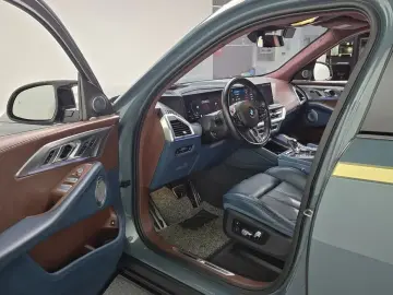 2023 BMW XM с пробегом 69 365 км