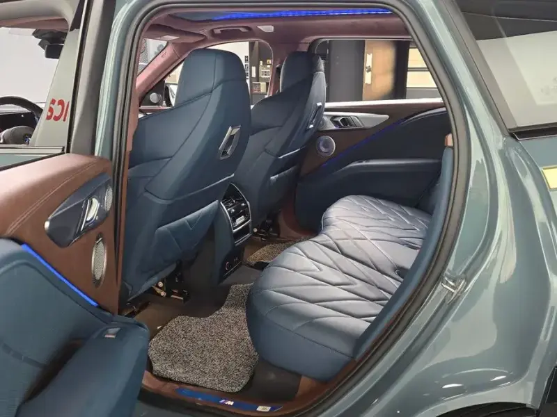 2023 BMW XM с пробегом 69 365 км