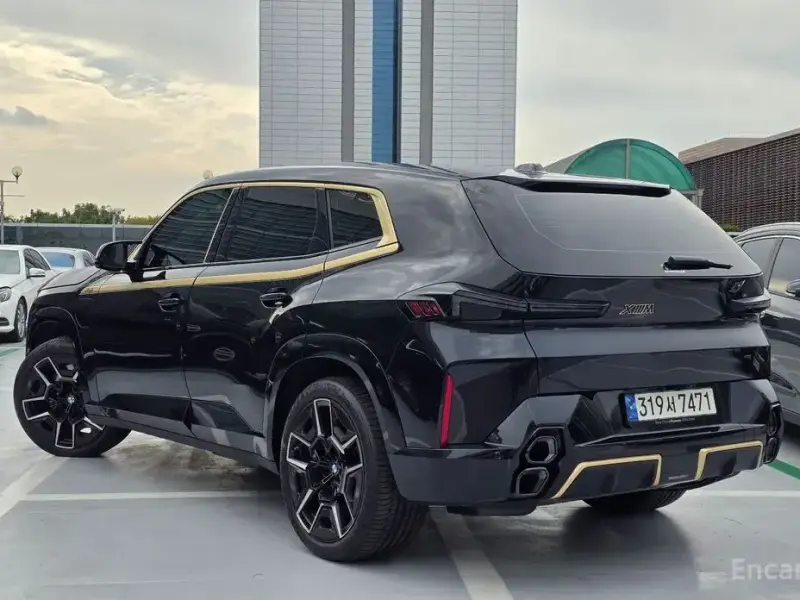 2023 BMW XM с пробегом 17 389 км