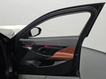 2024 BMW i5 с пробегом 63 370 км