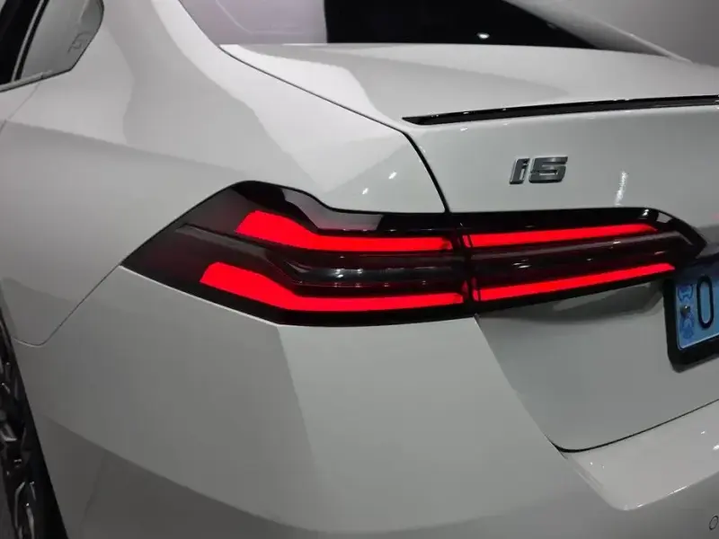 2024 BMW i5 с пробегом 41 387 км