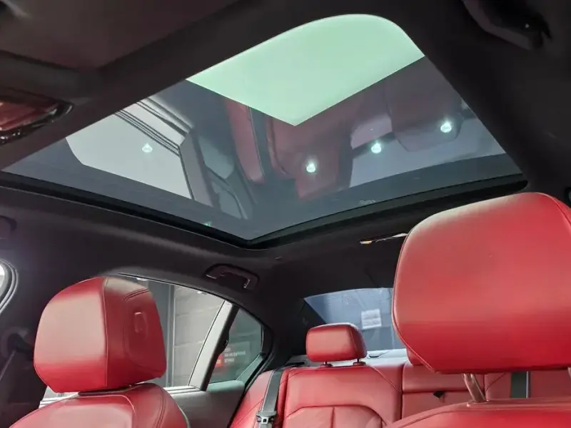 2024 BMW i5 с пробегом 53 008 км