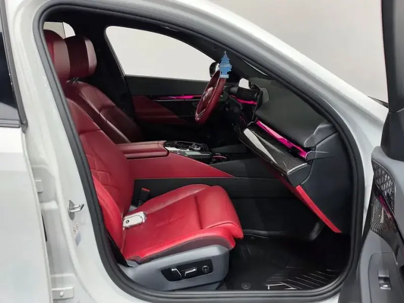 2024 BMW i5 с пробегом 53 008 км