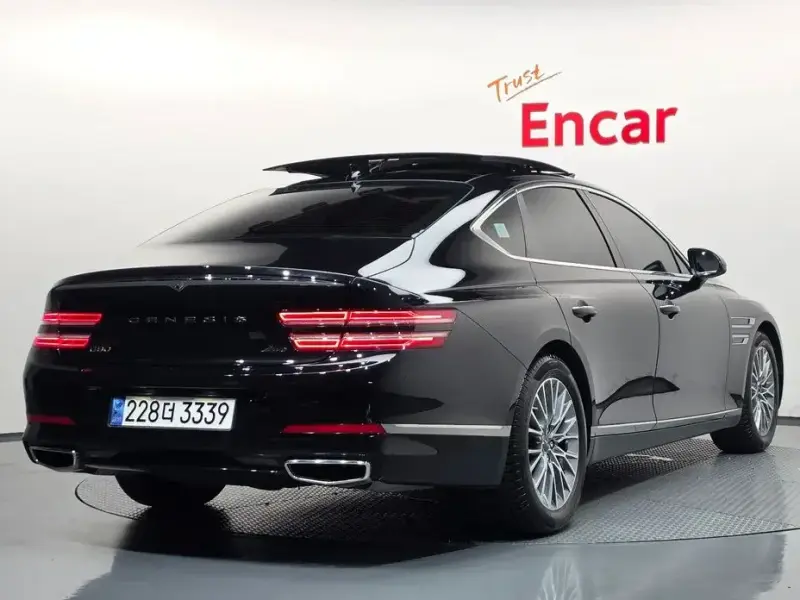 2023 Genesis G80 с пробегом 32 353 км