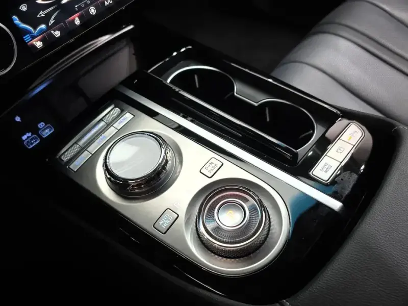 2023 Genesis G80 с пробегом 32 353 км