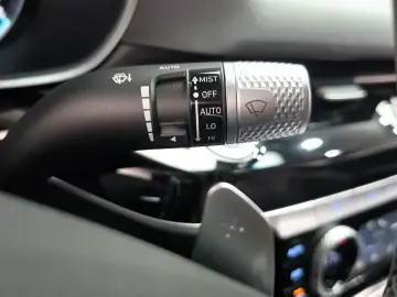 2023 Genesis G80 с пробегом 32 353 км