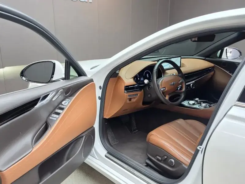2023 Genesis G80 с пробегом 85 185 км