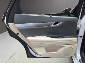 2023 Genesis G80 с пробегом 61 070 км