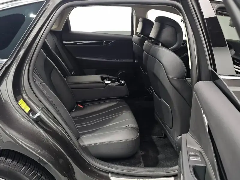 2023 Genesis G80 с пробегом 21 207 км