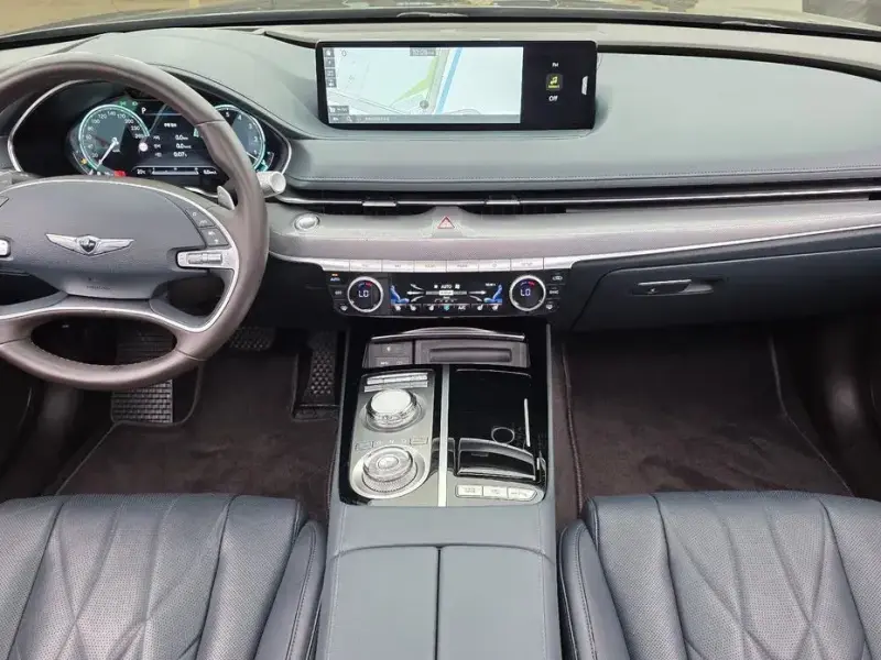 2023 Genesis G80 с пробегом 80 926 км