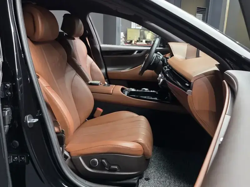 2023 Genesis G80 с пробегом 65 273 км