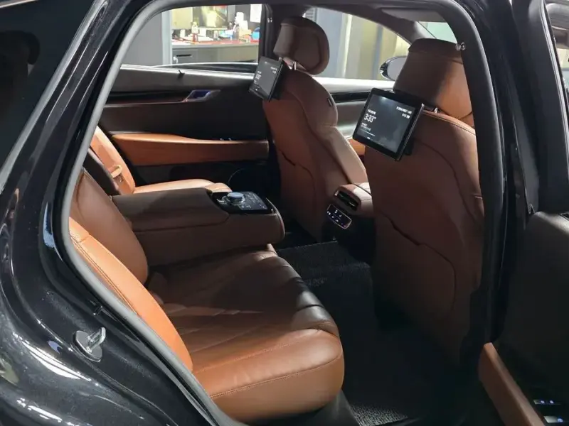 2023 Genesis G80 с пробегом 65 273 км
