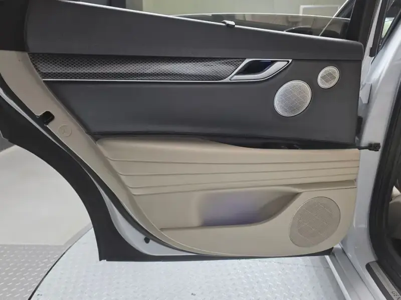 2023 Genesis G80 с пробегом 78 091 км