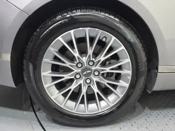 2023 Genesis G80 с пробегом 34 942 км