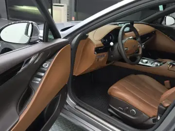 2023 Genesis G80 с пробегом 34 942 км