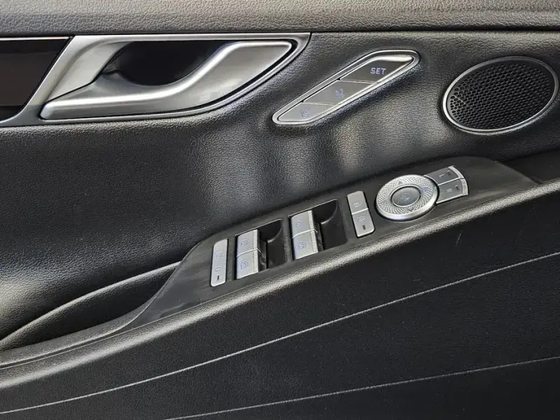 2023 Genesis G80 с пробегом 45 227 км
