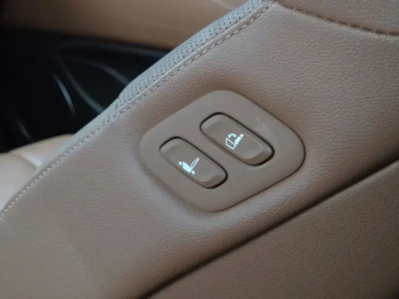 2023 Genesis G80 с пробегом 34 942 км
