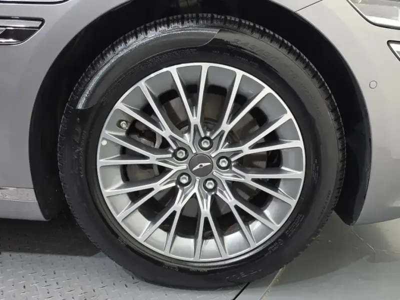 2023 Genesis G80 с пробегом 34 942 км