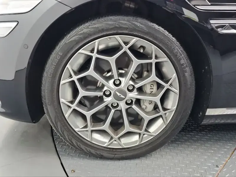 2023 Genesis G80 с пробегом 47 390 км