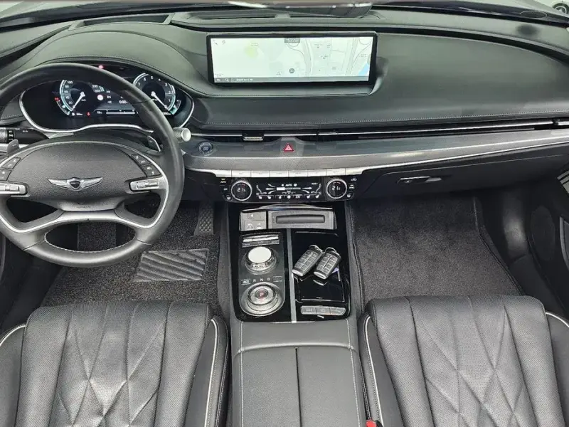 2023 Genesis G80 с пробегом 47 390 км