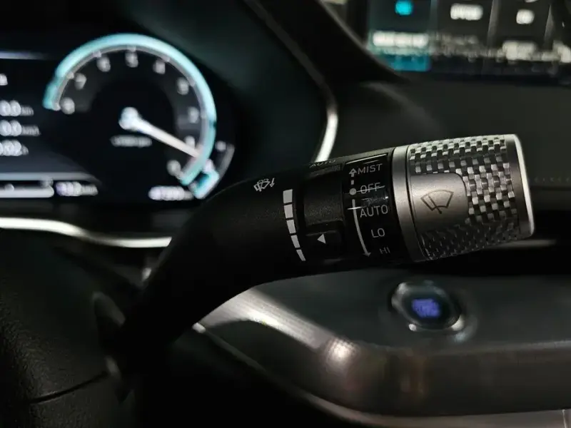 2023 Genesis G80 с пробегом 47 390 км