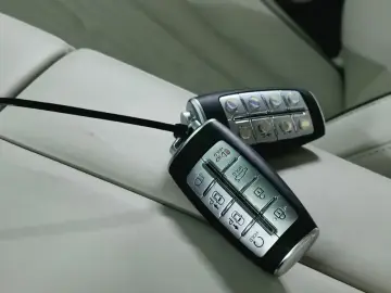 2023 Genesis G80 с пробегом 73 979 км