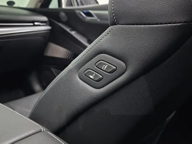 2023 Genesis G80 с пробегом 47 390 км