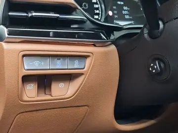 2023 Genesis G80 с пробегом 50 546 км