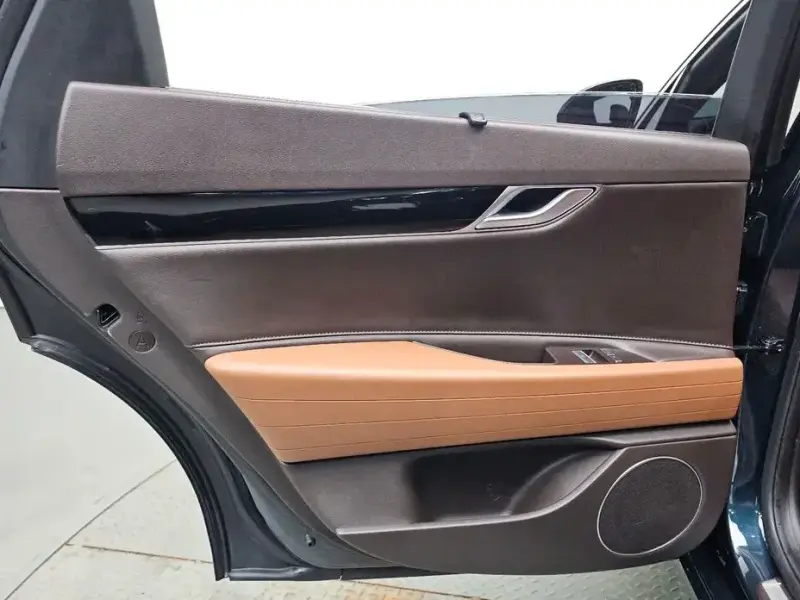 2023 Genesis G80 с пробегом 50 546 км