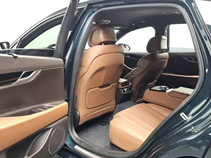 2023 Genesis G80 с пробегом 50 546 км