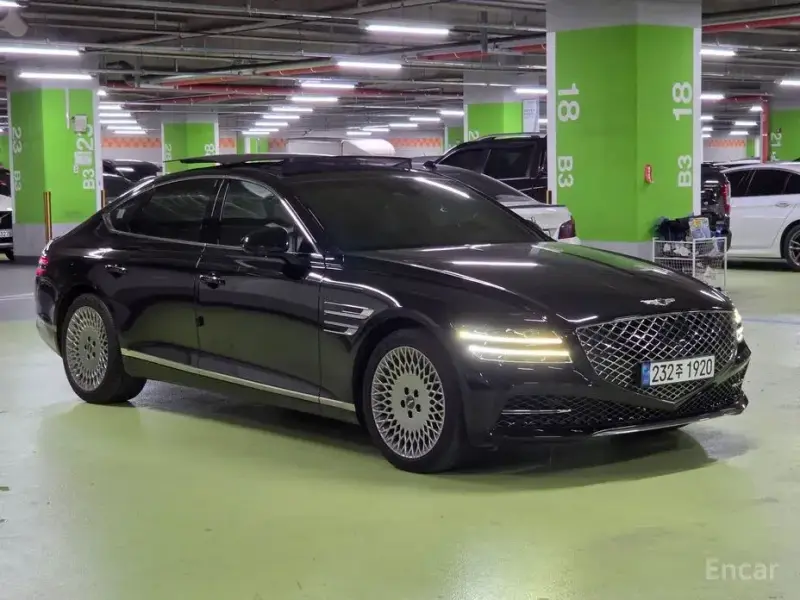2023 Genesis G80 с пробегом 42 346 км
