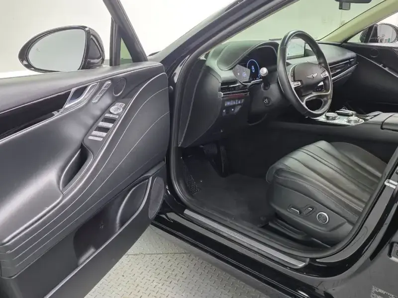 2023 Genesis G80 с пробегом 58 935 км