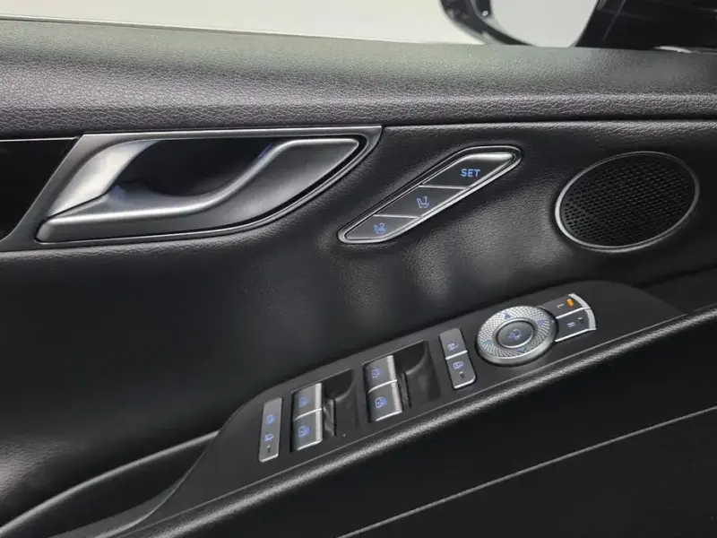 2023 Genesis G80 с пробегом 58 935 км